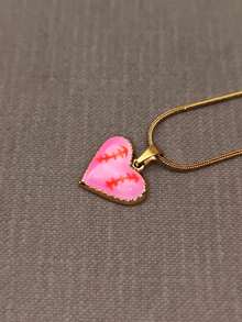 1 pieza Collar de mujer de estilo de lujo ligero versátil y de moda, colgante de béisbol con bloques de color, exquisita artesanía de costura, corazón rosa delicado de nicho, acero de titanio chapado en oro de 18K, cadena de clavícula de alta gama para uso diario - Rosa - Ver 3