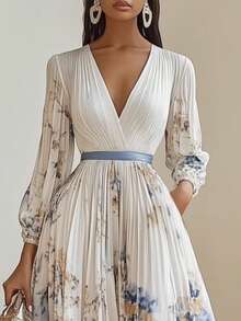 Large European-Style Printed Holiday Dress - White - View 2
