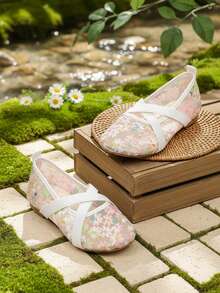 Sandalias planas de malla floral dulce para niñas, nuevos zapatos de ballet lindos, cómodos y suaves, zapatos de baile elegantes para el campus, adecuados para la vida diaria en el campus & vacaciones en la playa al aire libre y múltiples ocasiones - Rosa - Ver 5