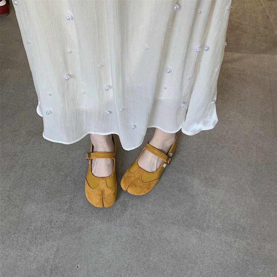 Women Vintage Split Toe Mary Jane Flats, Red Low Cut Hidden Heel Ballet Shoes - 黃色 - 查看 1