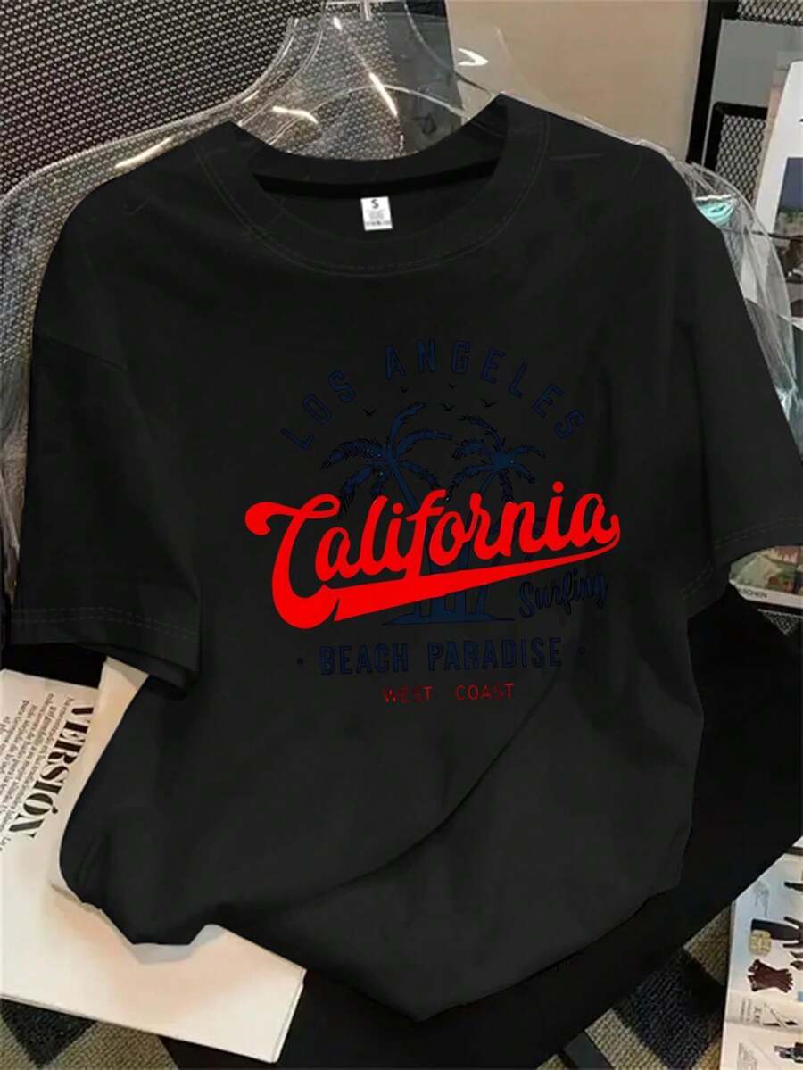 Top de mujer de manga corta y cuello redondo con estampado del logo de California en rojo y negro, apto para todas las estaciones. - Negro - Ver 1