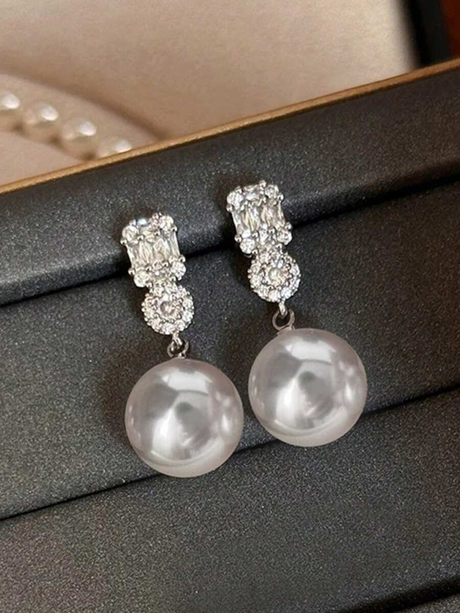 1 Pair Fashionable Exquisite Copper Alloy Inlaid Artificial Zirconia Faux Pearl Unique Design Shiny Elegant Elegant Suitable For Party Wedding Vacation Women Earrings