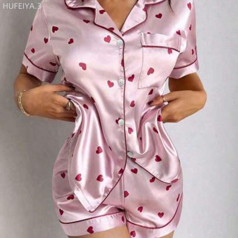 Yunuo Menswear Conjunto de pijama de manga corta con cuello y estampado de corazones en rosa suave y negro, de estilo minimalista para mujer - Rosa Pálido - Ver 1