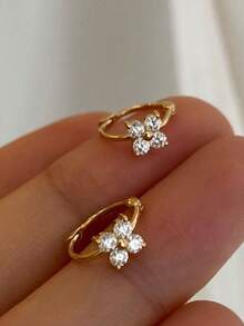 1 Pair Women's Simple Elegant Versatile Small Flower Zirconia Stud Earrings, Suitable For Daily Commute Wear, Also A Great Gift Choice For Close Friends - Yellow Gold - View 5