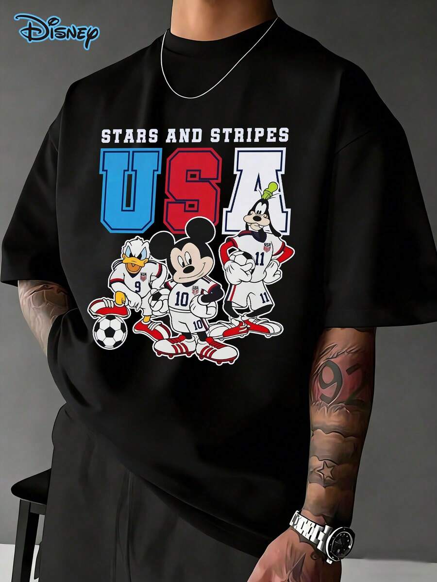 Camiseta Disney Mickey Mouse Donald Duck Flying High con temática de fútbol, top casual de moda con estampado de la Copa Mun dial de Fútbol de Mickey Mouse, regalo para hombre - Negro - Ver 1