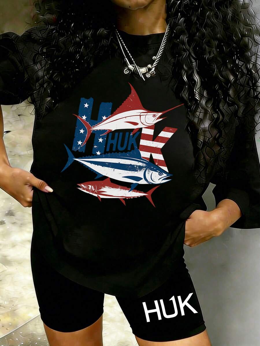 Two-Piece Set Women, HUK Fishing American Flag Fish Collage Print Loose T-Shirt + High-Waisted Cycling Shorts Set, A Casual And Versatile Round-Neck Short-Sleeved Top And Sports Shorts Set, Suitable For Fishing Trips, Outdoor Activities And Daily Wear - 黑色 - 查看 1