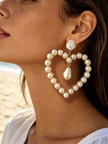 1 Pair Niche Design Vintage Style Irregular Baroque Faux Pearl Large Hoop Earrings, Luxury Metal Trim Women's Party Outfit, Birthday Date, Evening Gala Photo-Worthy Eye-Catching Earrings, 1 Pair New Chinese Style Vintage Glossy Gold-Plated Metal Trim Blue And White Porcelain Floral Print Irregular Asymmetric Hollow Large Hoop Earrings For Women's Travel Photography, Banquet, Vacation, Exaggerated Chinese Style Earrings - Golden Yellow+White - View 2