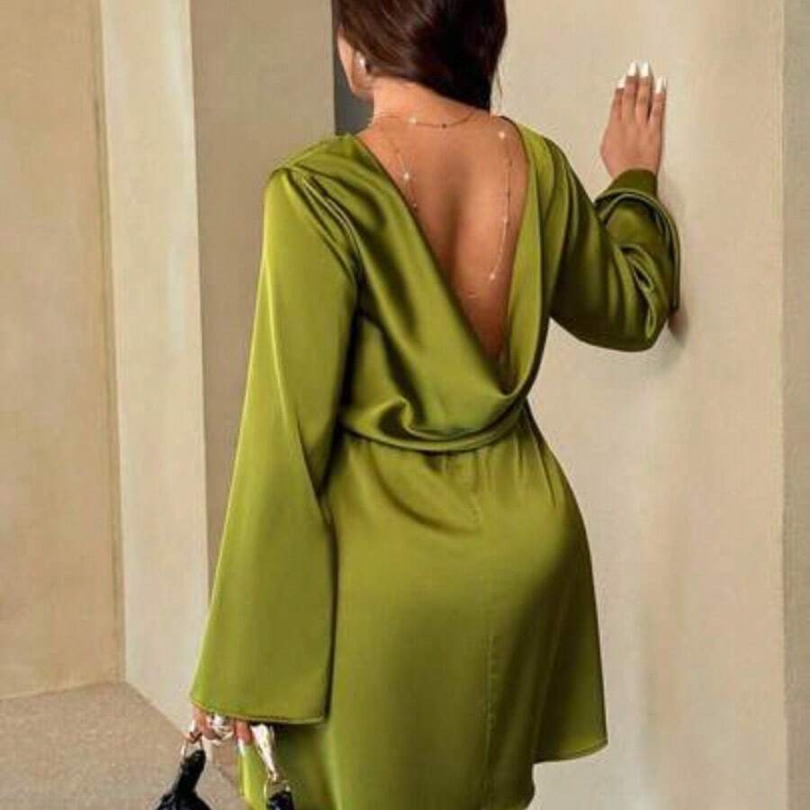 yonghongmaoyi1 Auralis Vestido de fiesta/cumpleaños corto de satén con escote pronunciado, espalda descubierta, mangas acampanadas y silueta evasé. Vestido elegante y sexy con cuello drapeado para conciertos, talla grande. Vestido midi elegante y chic para la oficina. - Verde - Ver 1
