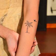 1 pieza Pegatina de tatuaje temporal con patrón de árbol de coco realista de PVC resistente al agua y anti-roce, adecuada para uso diario - Gris - Ver 7