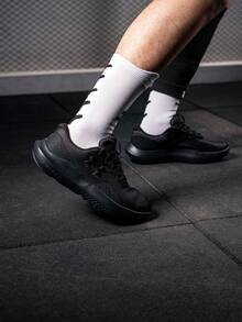 Under Armour Charged Surge 4跑步鞋緩震男鞋日常戶外公路跑鞋3027000-002 - 黑色 - 查看 1