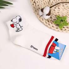 5雙組 MINISO Snoopy 棉質中筒襪，柔軟透氣卡通針織襪，黑白灰休閒中筒襪，日常街頭穿搭配件，舒適居家休閒足部穿著 - 36-43 - 查看 8