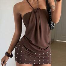 Fengyu Women's Clothing Store  Vestido mini con decoración de remaches sexy y escote halter sin espalda - Cafetería - Ver 7