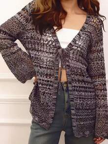 Cardigan Plus Size Curve Cinza Mesclado com Recorte Vazado, Amarração Frontal, Manga Longa, Tricô Aberto, Suéter Casual Leve para Primavera e Outono, Modelagem Solta, Top Preto - Preto - Visão 1