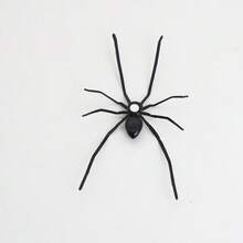 1pc Large Spider Shaped Fridge Magnet, Prank Scary Fun Magnetic Decor Design Suitable For Kitchen Office Whiteboard Storage Cabinet Multi-Scene Arrangement - View 4