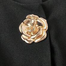 jianchaimaoyi02  MOD Vestidos talla grande. Vestido negro mini talla grande de manga corta con botones dorados con rosas. Silueta clásica, cintura ajustada, diseño elegante. Acabado suave, cuello redondo, aspecto estructurado. Delicados acentos florales, estilo refinado, tela suave al tacto. Líneas sencillas, negro atemporal, sutil brillo, color versátil, corte suave. - Albaricoque - Ver 5