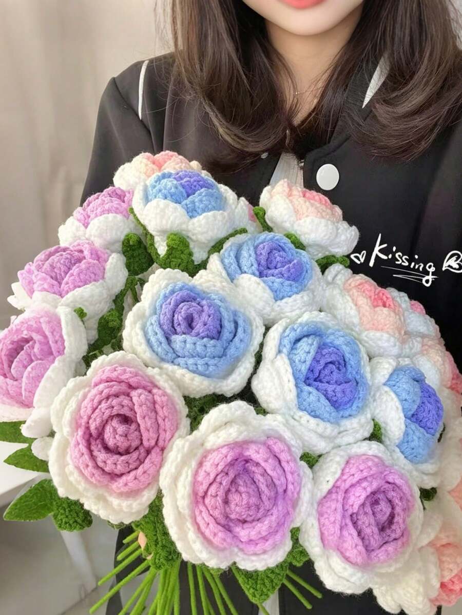 成品手工鉤編花束，針織羊毛線人造玫瑰向日葵鬱金香花莖，永不凋謝不褪色手工鉤編仿真花，居家辦公室桌面婚禮派對裝飾，適合母親節畢業生日情人節送給媽媽女友老師的理想禮物，手工波西米亞風家居裝飾批發