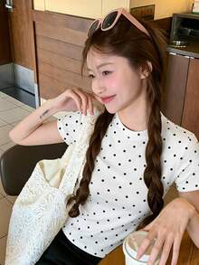 波點女款圓領修身短袖T恤，夏季修飾身形美式風格百搭辣妹上衣，休閒款 - 波點-白色 - 查看 4