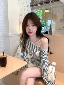 甜美風蕾絲拼接不對稱肩長袖T恤（隨機條紋）休閒黑色 - 黑色 - 查看 3