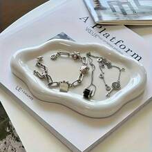 1件装现代珠宝收纳架 - 优雅项链、手链和耳环展示架 - 坚固的ABS树脂托盘 - 男女皆宜的完美礼物，适合圣诞节、生日、婚礼、情人节 - 可用于装饰梳妆台、办公桌和派对 - 珠宝收纳托盘 - 彩色 - 查看 10