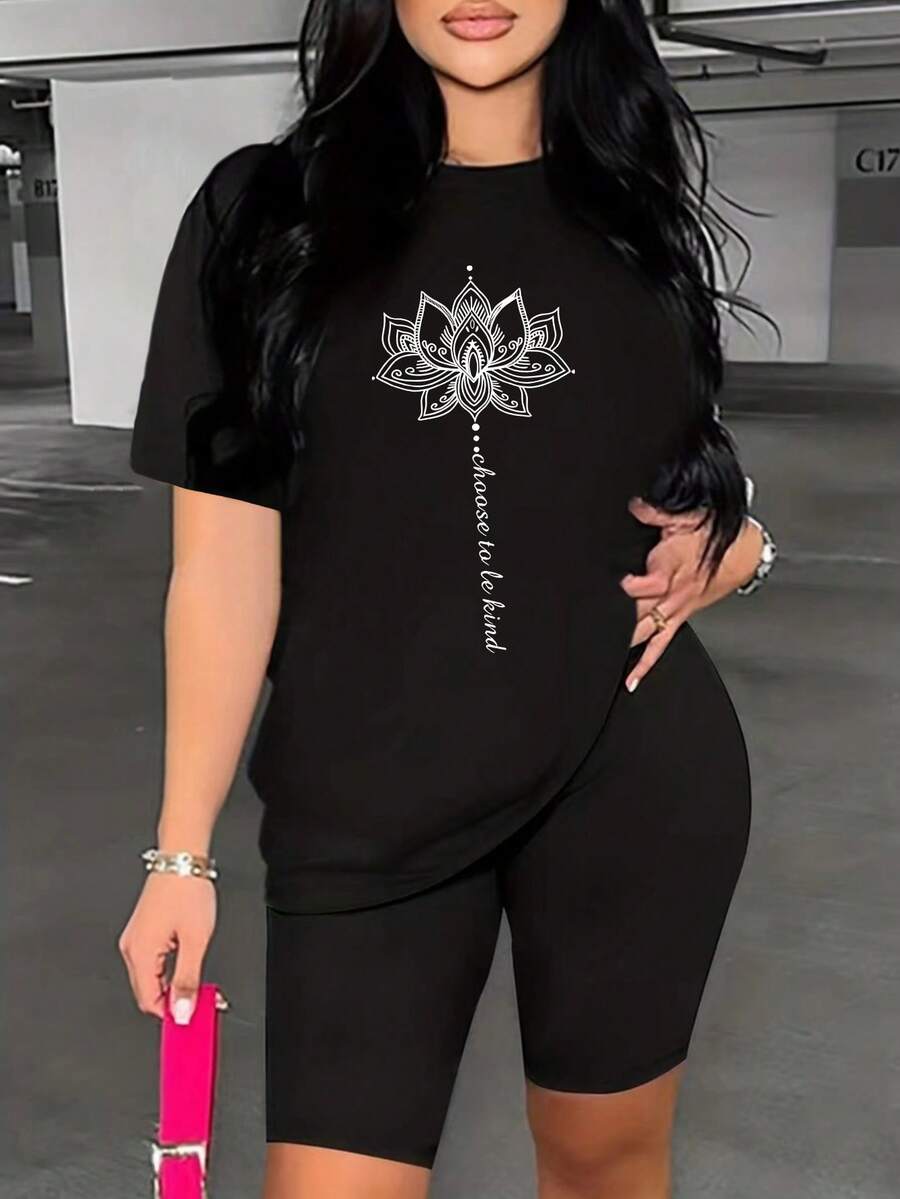 Conjunto de mujer moderno con letra y diseño de loto - Negro - Ver 1