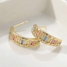 1pc Multicolor Vintage C-Shaped Hoop Earrings, Elegant Party Holiday Accessory, Suitable For Daily Wear, Date, Banquet, Vacation, Birthday, Festival Gift - Gold - View 4