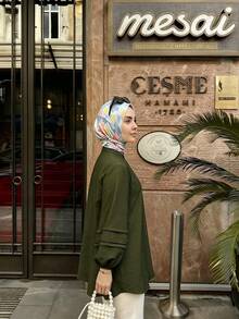 女款優雅長袖主教袖漏斗領梭織面料上衣，打造時尚造型，辦公室女妖秋季風 - 綠色 - 查看 3
