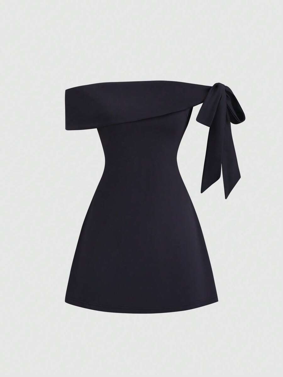 Vestido mini de línea A con cintura ajustada, hombros descubiertos, mangas con lazo asimétrico, adecuado para ir a trabajar, viajar y uso diario, primavera/verano - Negro - Ver 1