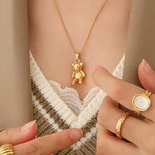 1 Collar colgante de moda para mujer, colgante casual de oso de peluche de dibujos animados lindo, diseño dorado simple, joyería versátil para el uso diario - Lindo collar con colgante de oso - Ver 3