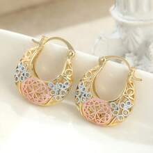 Classic Gold Hoop Earrings With Hollow Pattern; Exquisite Patterned Earrings; Fashionable Jewelry Gift, Suitable For Daily Casual And Vacation Wear. - Gold - View 1