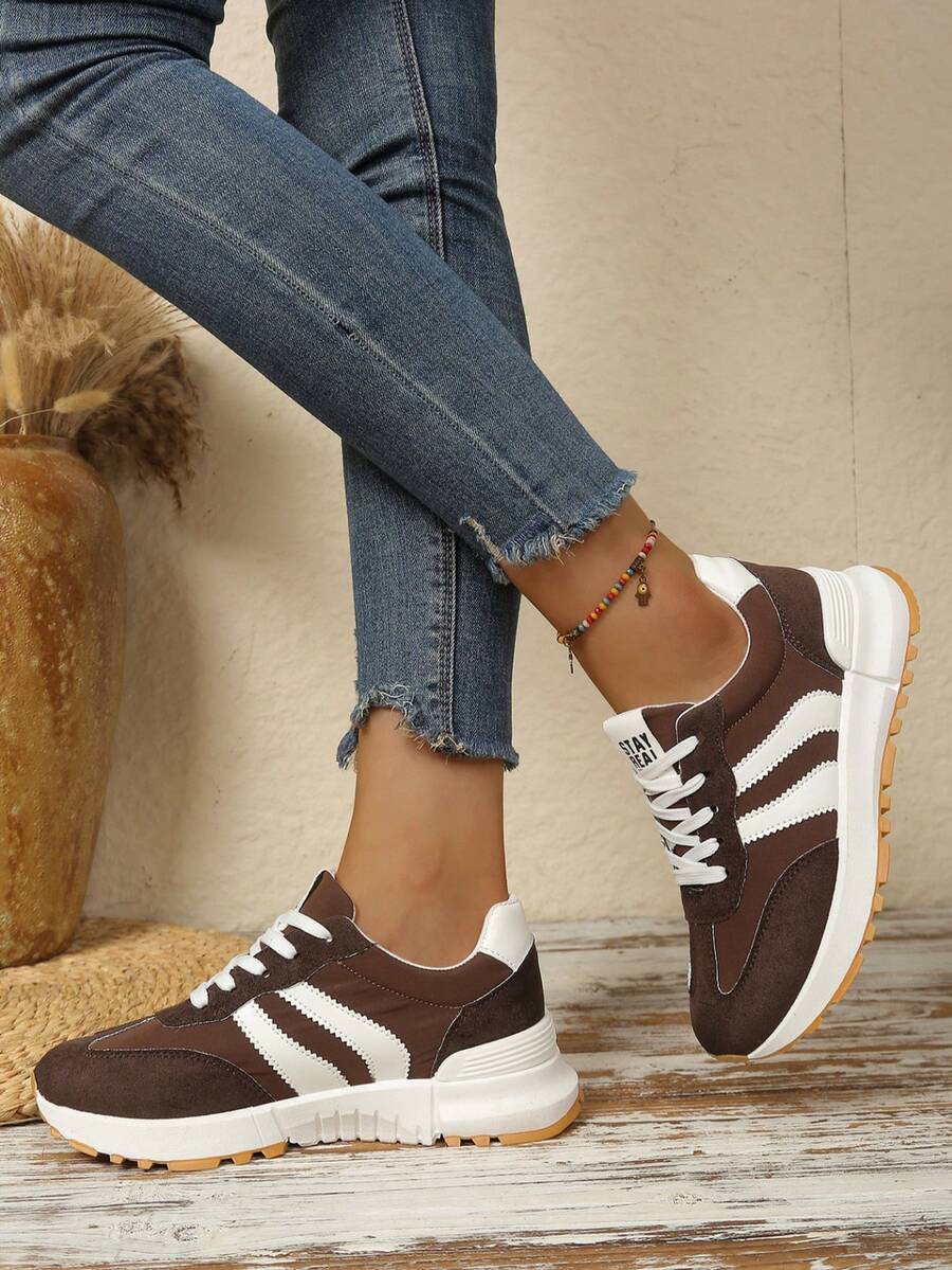 Neue Ganzjahres-Lässig-Mode-Loafer in Zweifarbigkeit, aus weichem, bequemem Premium-PU-Material, klassisches einfarbiges mattes Obermaterial, modisch und vielseitig, bequem, schmutzabweisend und langanhaltend, leichte, atmungsaktive, rutschfeste Sohle, geeignet für den täglichen Gebrauch, Pendeln, Verabredungen, Lässig spaziergänge, Arbeitsweg und andere Anlässe, Damen-Lässig-Loafer-Sneaker - Braun - Übersicht 1