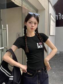 女款愛心字母印花標準肩寬短袖T恤，美式辣妹風夏季小眾獨特上衣，休閒黑色 - 黑色 - 查看 4