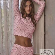 Yunuo Menswear  Conjunto de pijama de mujer con parte superior de cuello redondo de manga larga y pantalón corto a juego con estampado floral acanalado, pijama lindo para Navidad y San Valentín - Rosa - Ver 1