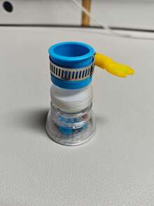 1個可調節旋轉水龍頭接頭，採用高品質PP材質，安裝方便，防濺設計，多層過濾，節水，水流柔和，適用於廚房水槽、浴室洗臉台、租屋處、飯店、居家裝飾，實用的水龍頭延長噴頭，適合新年、情人節、母親節、父親節、畢業季等場合 - 彩色 - 查看 14