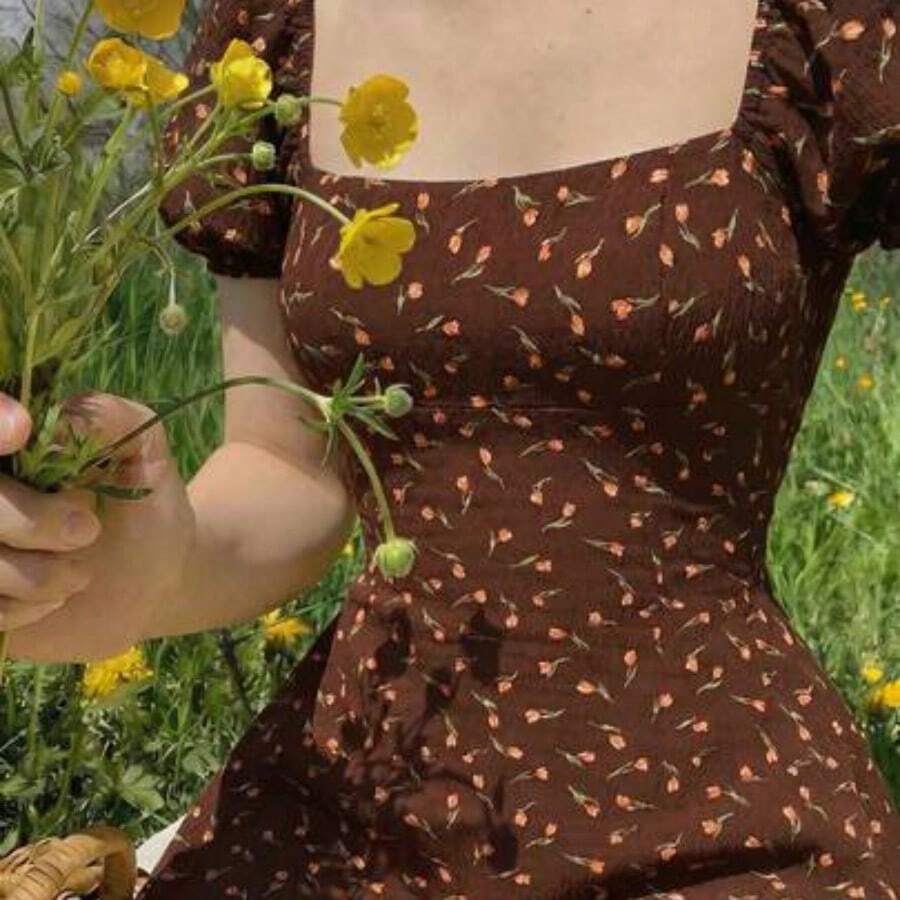 jianchaimaoyi02 MOD Vestido casual de mujer con cuello cuadrado, mangas de pétalo y estampado floral diminuto - Café integral - Ver 1
