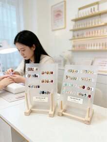 1個透明壓克力人造美甲展示板,適合拍攝美甲產品照片;木紋風格桌面美甲樣品展示架;指甲油顏色圖表展示架 - 彩色 - 查看 2
