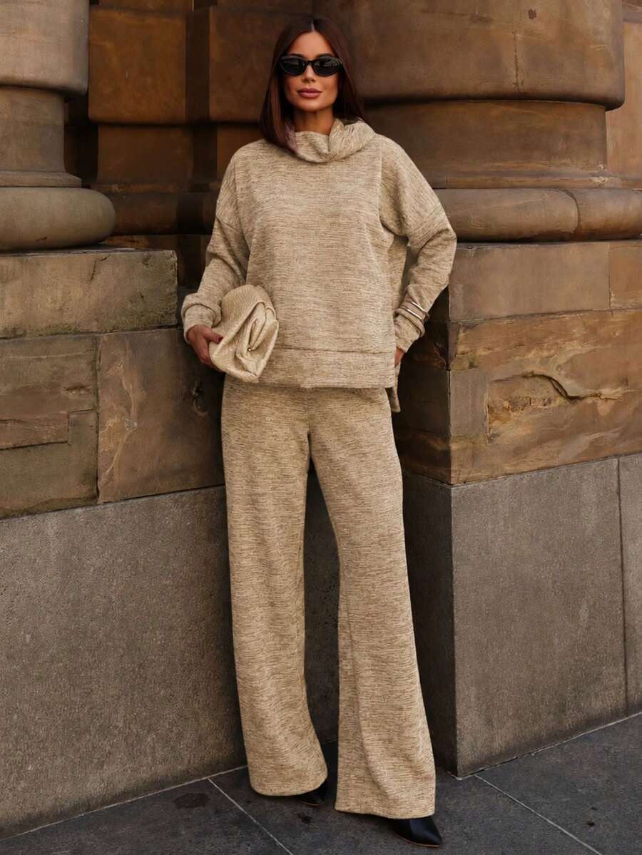 Women's Set Including A Turtleneck Long-Sleeved Blouse With High-Waisted Wide-Leg Trousers In Premium Ribbed Knit - Suitable For Cold Winters, Elegant Tailoring, Comfortable Turtleneck, Wide Leg, Casual Everyday Wear, Warm Beige. - 米色 - 查看 1