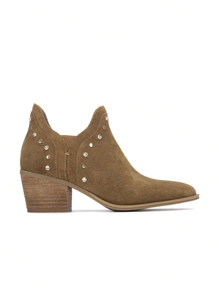 Women's Slip-On Ankle Boots With Heels And Studs, Carmela Model 163147 In Camel Color ✅ Delivery 24/72h To Mainland Spain - Camel - View 1