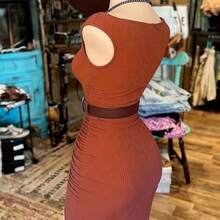 NostaNoir Vestido de verano sexy y minimalista para vacaciones de mujer, con cuello de barco, fruncido, ajustado y con abertura alta en el bajo AG - Negro01 - Ver 3