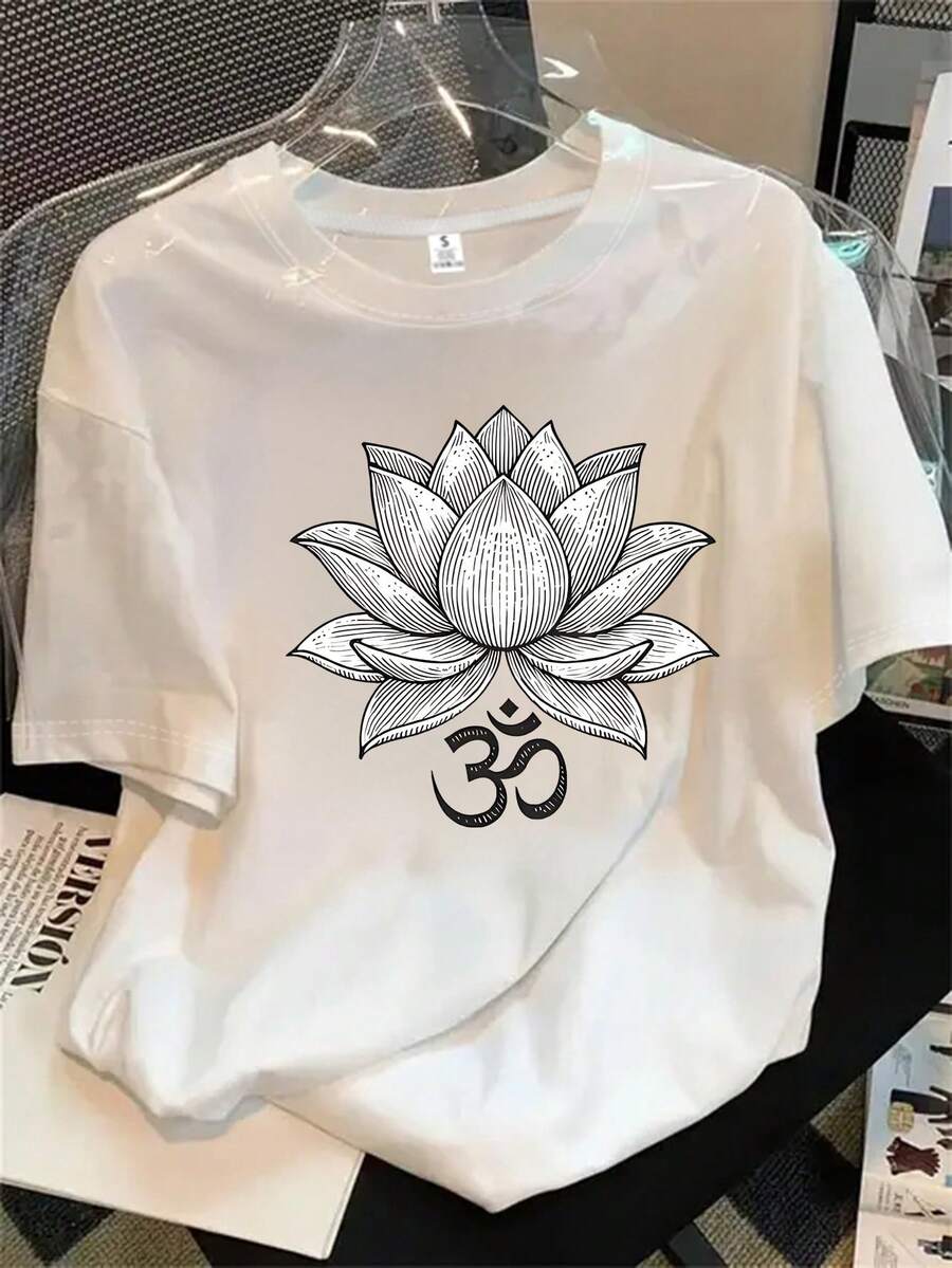 Top de mujer de manga corta y cuello redondo con diseño de flor de loto y un sutil estampado floral, ideal para todas las estaciones. - Blanco - Ver 1