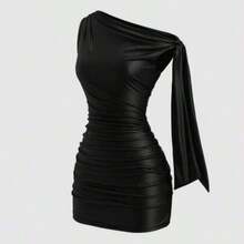 Nana's Women's Clothing Store  Nuevo vestido mini de verano de ajuste ceñido con cuello asimétrico, cintura fruncida y detalles de volantes laterales, en tela elástica con revestimiento de color vino tinto, adecuado para club, fiesta, cóctel y uso diario - Negro01 - Ver 1
