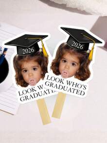 Cartel de mano personalizable, personalizado con fotos individuales y diseño de birrete de graduación 2026, estilo lindo y divertido, regreso a la escuela - Multicolor - Ver 5
