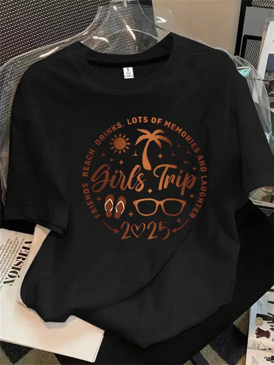 Camisa de mujer de manga corta y cuello redondo con estampado del logotipo de una bebida playera del norte de Florida, apta para todas las estaciones. - Negro - Ver 1