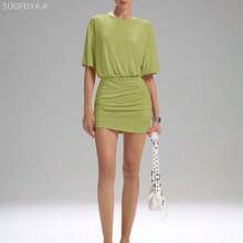 Fengyu Women's Clothing Store  Vestido corto y ajustado de manga corta con cuello redondo y unicolor, nueva llegada 2025 para mujer - Verde lima - Ver 7