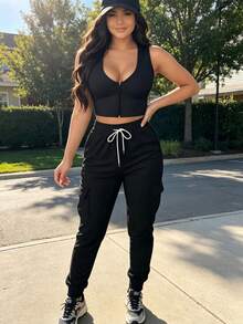 Women's 2-Piece Black Outfit, Zip-Up Crop Top & Cargo Jogger Pants Set Black Sleeveless Crop Top + High Waist Cargo Jogger Pants Set, - 黑色 - 查看 4