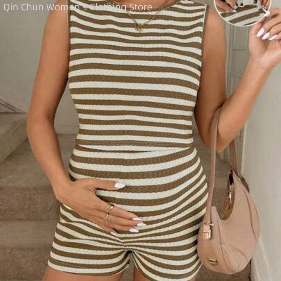 WNSS Top de tirantes a rayas combinado con pantalones cortos de cintura ajustable, conjunto de 2 piezas de maternidad de ajuste ceñido - Albaricoque - Ver 1