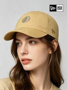 New Era UPF50+ 米色復古 "B" 貼布彎簷棒球帽，復古工裝老爹帽，適合戶外與街頭風格 - 黃色 - 查看 1