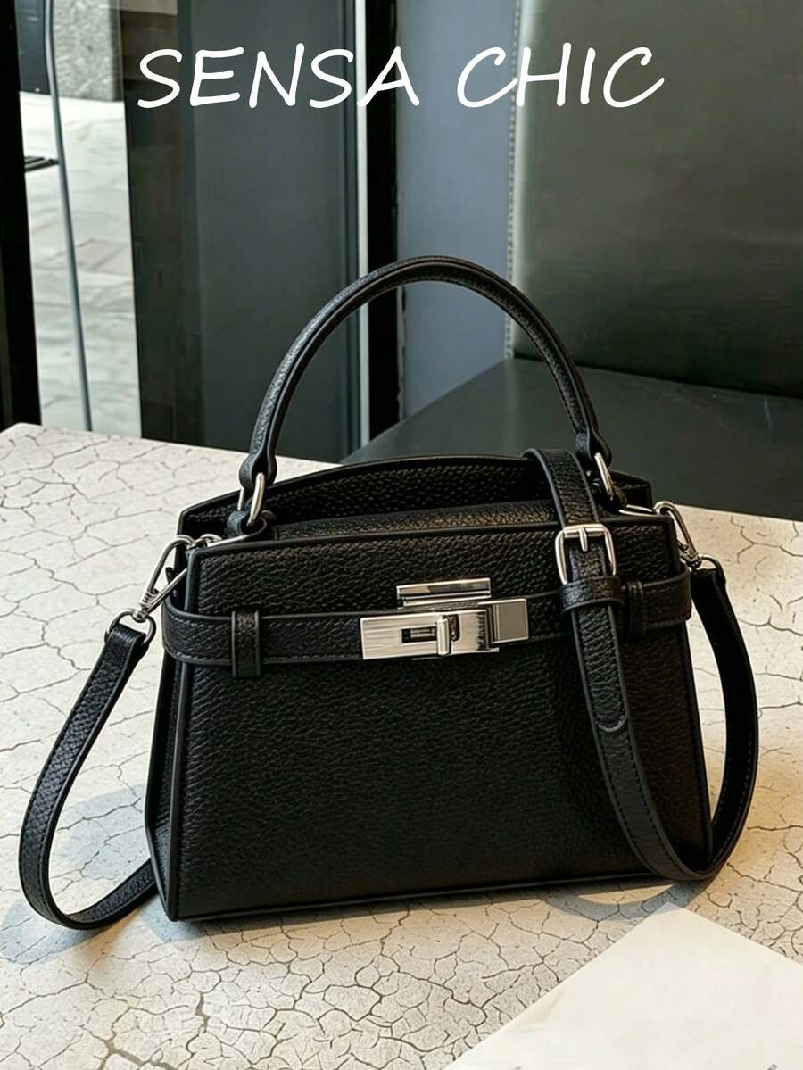 Chiếc túi xách nữ mini thời trang cổ điển màu trơn thanh lịch này đi kèm với dây đeo vai và khóa kim loại. Thiết kế hình vuông giản dị làm cho nó trở thành một chiếc túi đeo chéo đa năng và sành điệu theo phong cách đường phố, hoàn hảo cho việc mua sắm, đi làm và sử dụng hàng ngày. Đây là sự lựa chọn lý tưởng cho trang phục thường nhật của phụ nữ. - màu đen - Xem 1