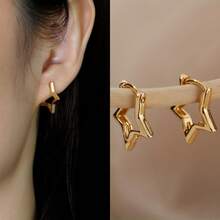 1 Pair Gold Star Hoop Earrings, Minimalist Hollow Geometric Design, Versatile Daily & Party Earrings For Girl - Gold - View 4