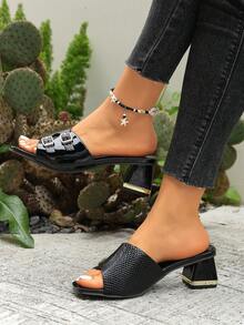 Sandalias de tacón alto para mujer de verano, nuevas, con estampado de serpiente, hebilla cuadrada de metal doble, punta cuadrada, tacón grueso, cómodas y versátiles, de una tira - Negro - Ver 2