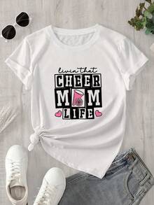 Camiseta de manga corta y cuello redondo para mujer con un estampado que dice "Celebrando la vida de mamá", apta para todas las estaciones. - Blanco - Ver 1